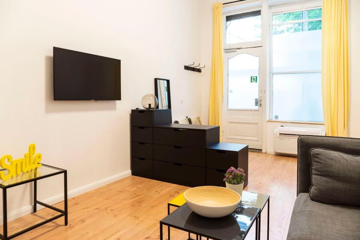 Spacious Two Br Plus Ac Plus Selfcheckin Berlin Zewnętrze zdjęcie
